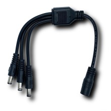 Priză triplă pentru alimentarea a până la 3 aparate repelente Priză triplă pentru alimentarea a până la 3 aparate repelente